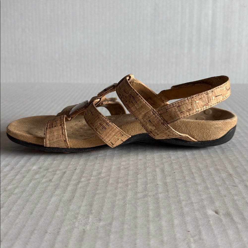 Vionic Amber Sandals In Tan Cork - Picture 5 of 11